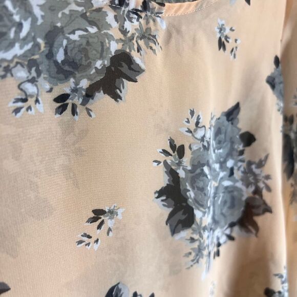 Ali & Kris bell sleeve cropped top sheer floral size medium - Picture 6 of 14